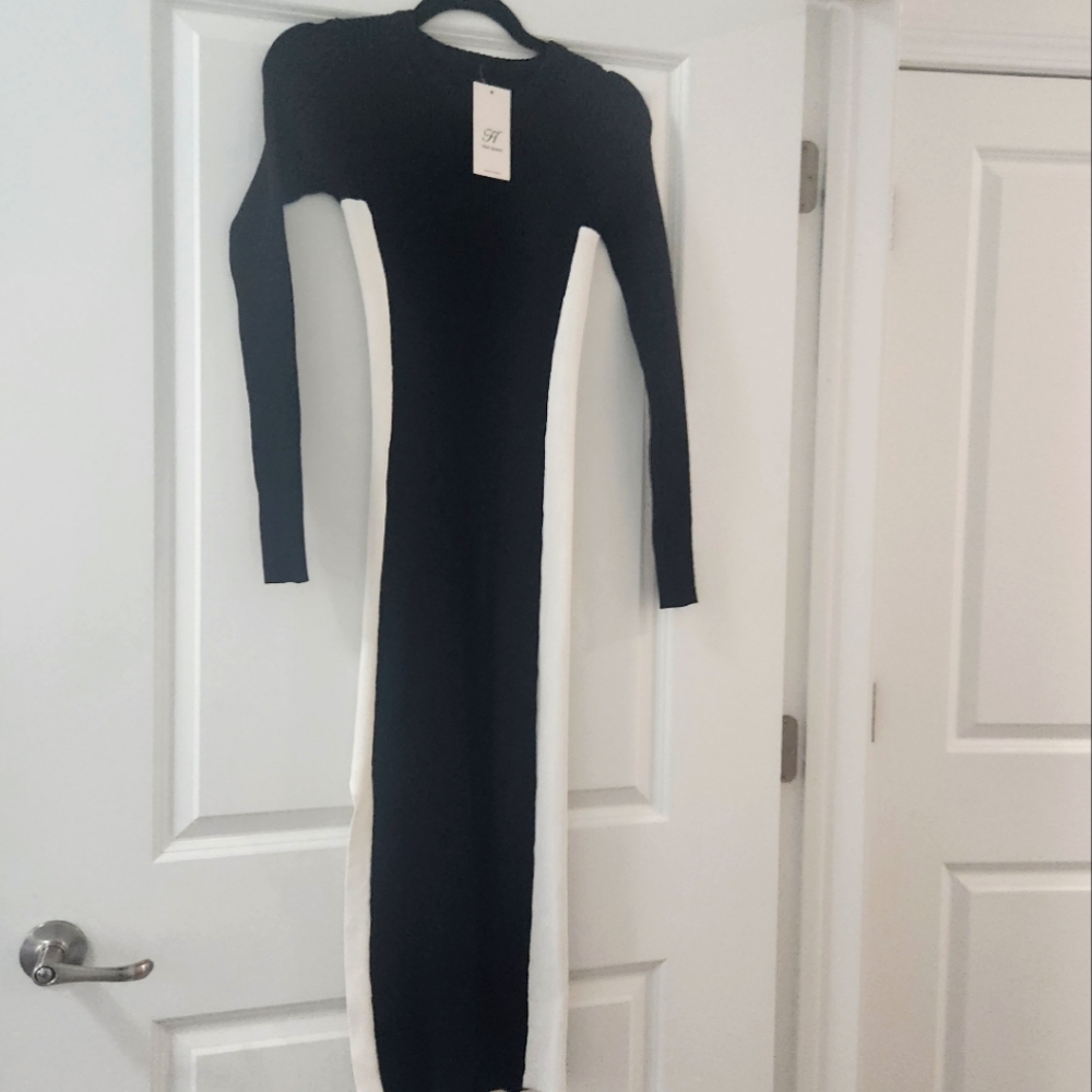 Brand New Knit Bodycon Maxi Dress with side slits Size Small